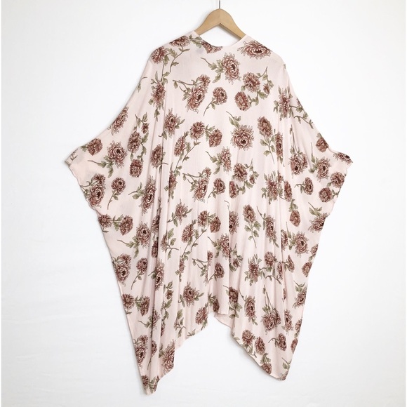Forever, 21 blush pink floral BoHo kimono - Picture 3 of 6